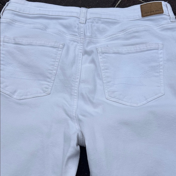 American Eagle Woman’s White Stretch Straight Leg Jeans - Picture 8 of 14